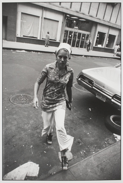 Untitled (Woman Crossing Street, New York),</em> 1960-1974, gelatin silver print, Gift of the Schorr Family collection, 1984.109 © The Estate of Garry Winogrand, courtesy Fraenkel Gallery, San Francisco