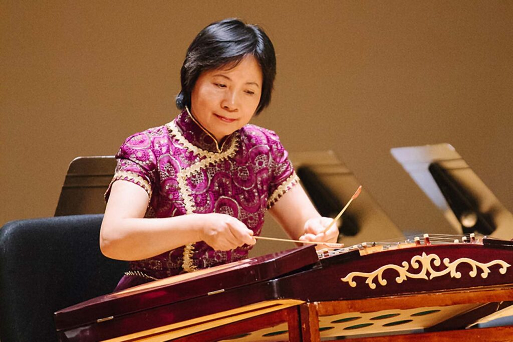 Ping Li playing the dulcimer